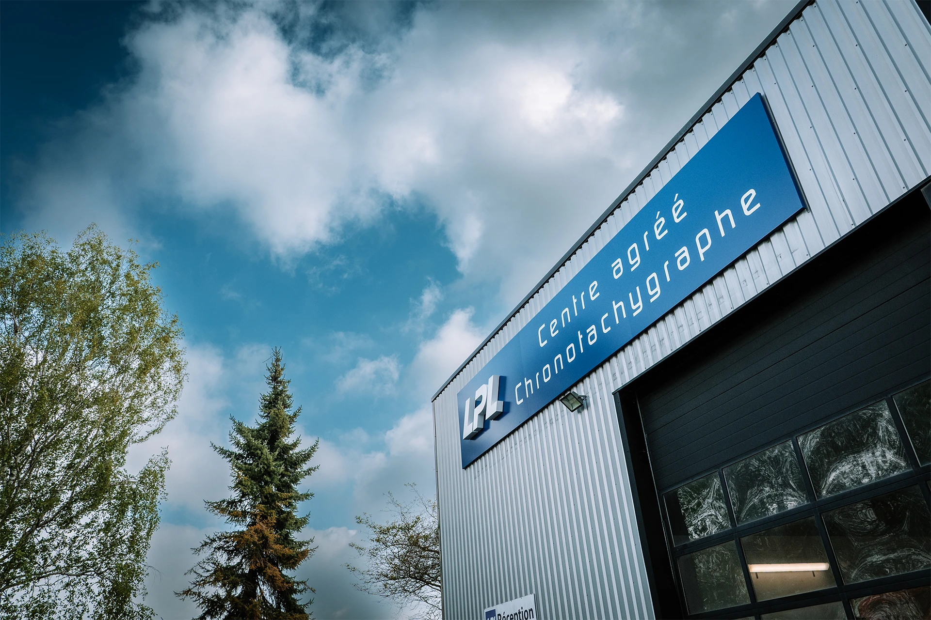 Façade du garage LPL